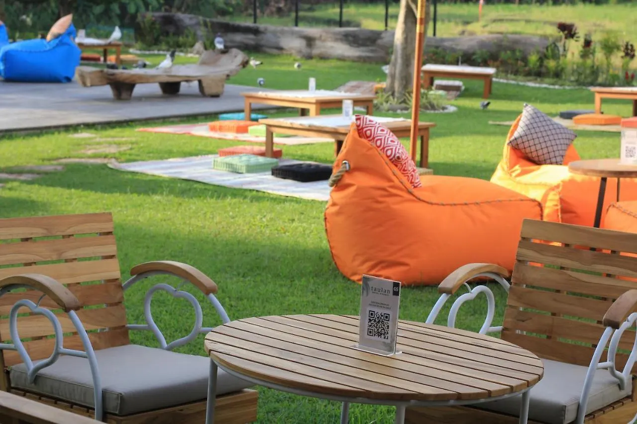 Taulan Villa By Social Hideout Kerobokan  Hotel